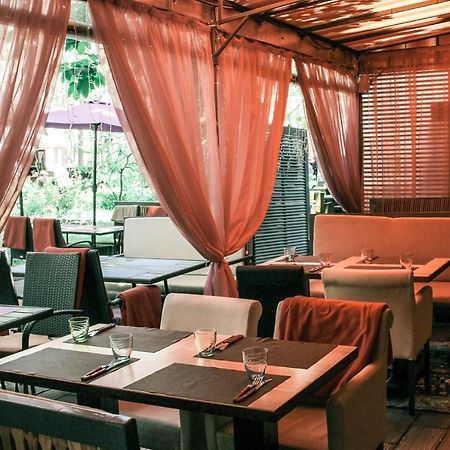 Hotel Maman Одеса Екстериор снимка
