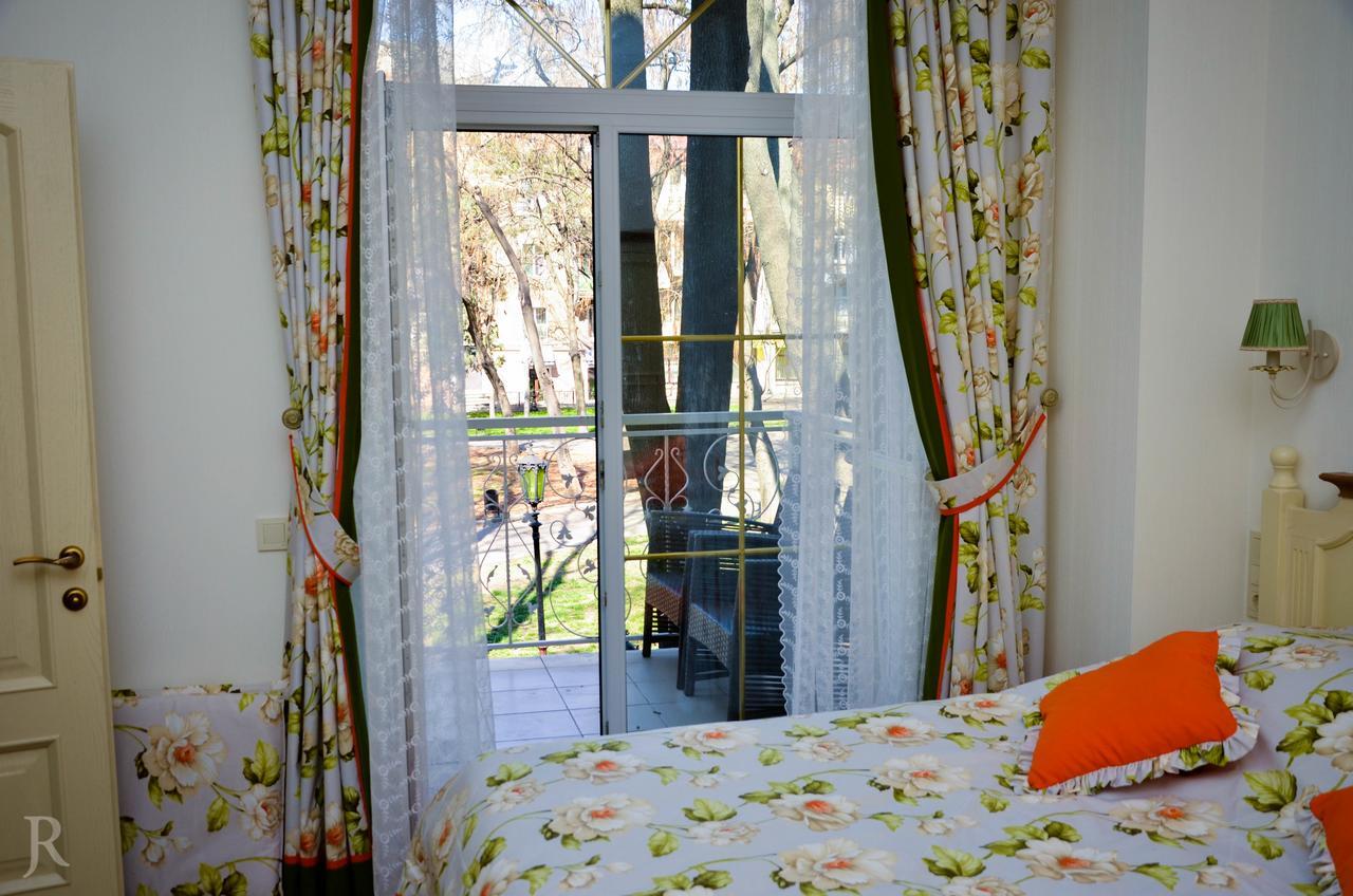 Hotel Maman Одеса Екстериор снимка