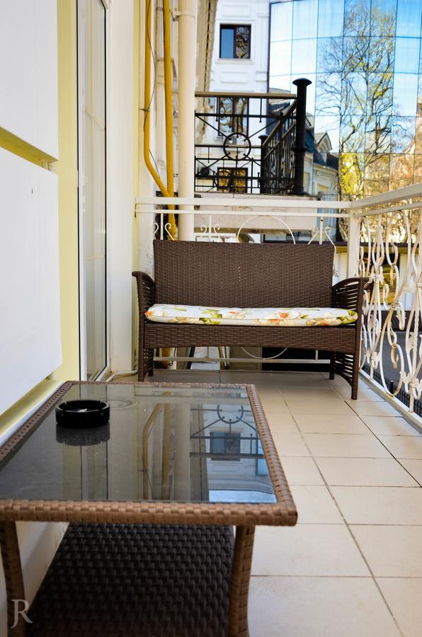 Hotel Maman Одеса Екстериор снимка