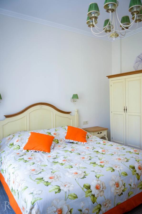 Hotel Maman Одеса Екстериор снимка