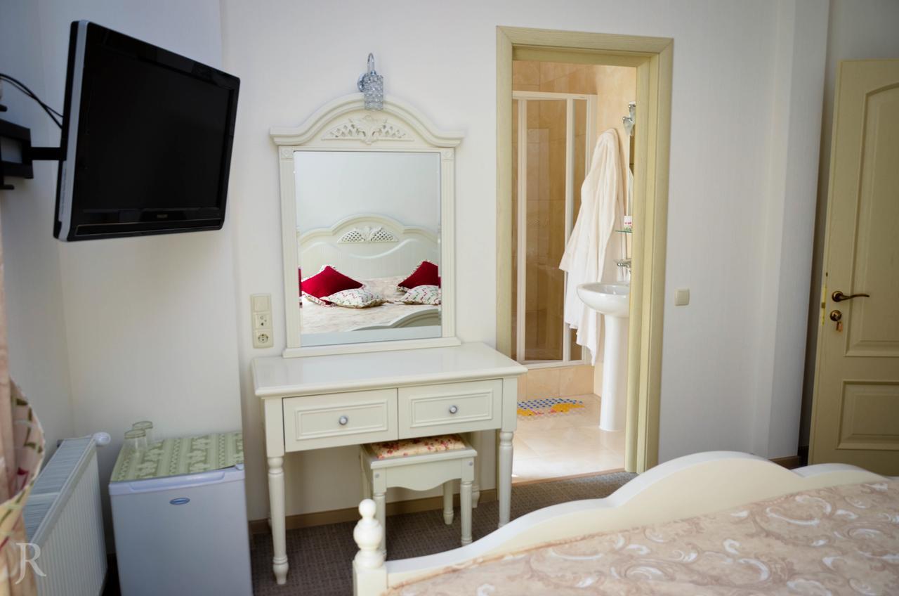 Hotel Maman Одеса Екстериор снимка