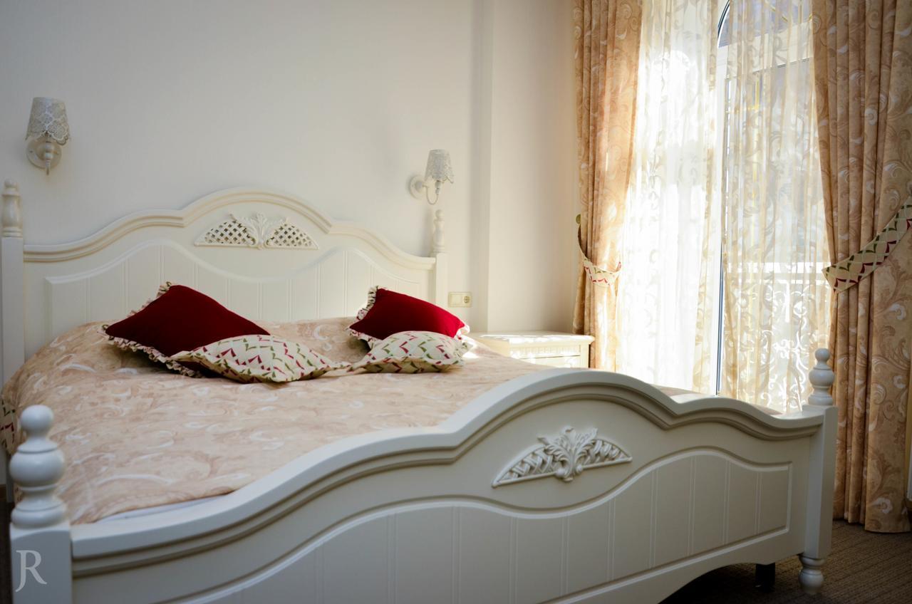 Hotel Maman Одеса Екстериор снимка