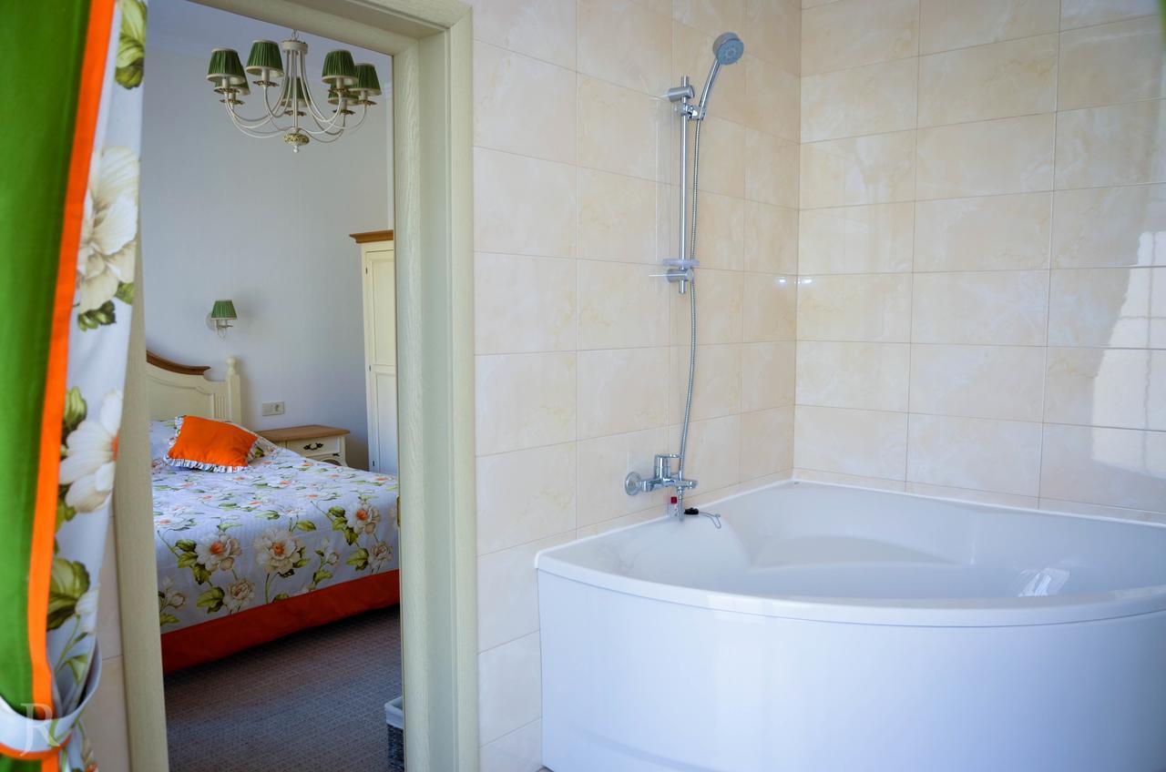Hotel Maman Одеса Екстериор снимка